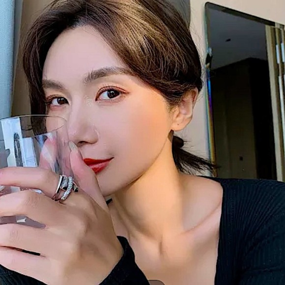 White Gold Micro Zircon Statement Ring - Picture 5 of 11